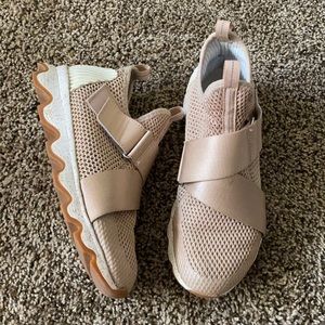 Sorel Kinetic Gold Strap Sneakers